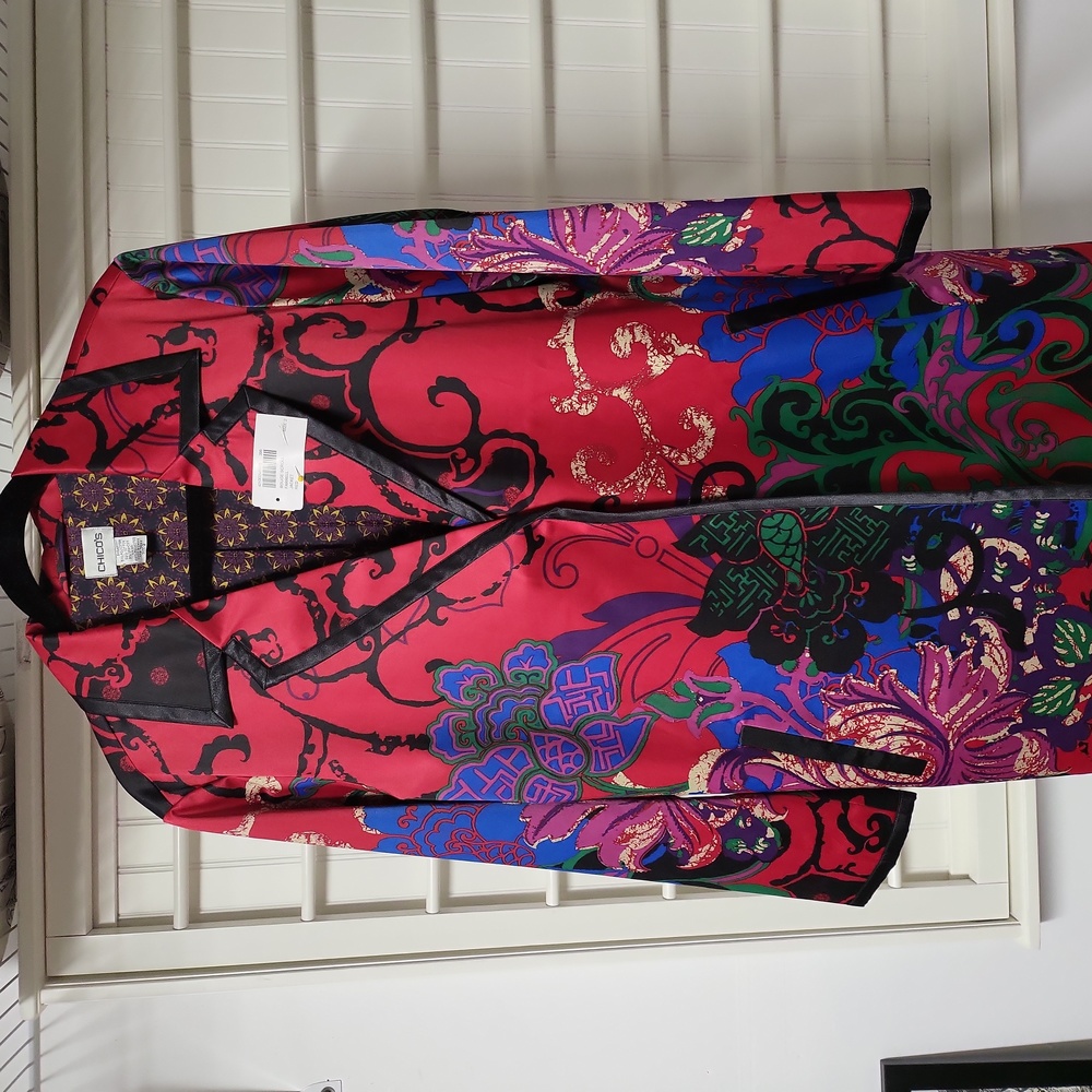 Beautiful knee length Chico's size 2 jacket - Chico's sizing